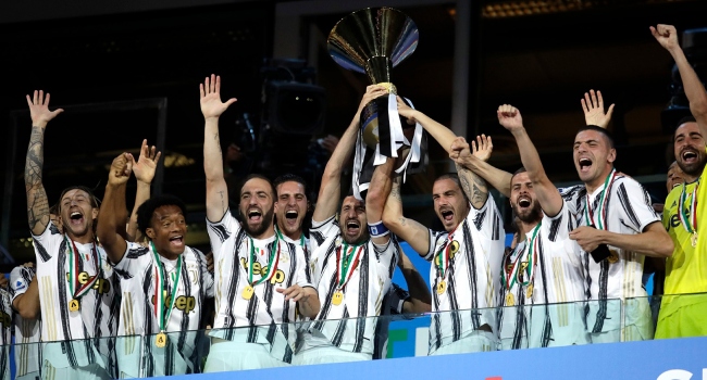 Juventus, düzenlenen törenle kupasına kavuştu