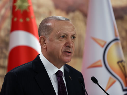 “KAPIMIZ TÜM YATIRIMCILARA SONUNA KADAR AÇIKTIR”