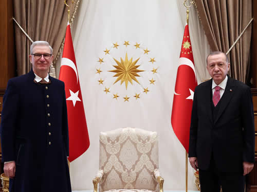 Letonya büyükelçisinden güven mektubu