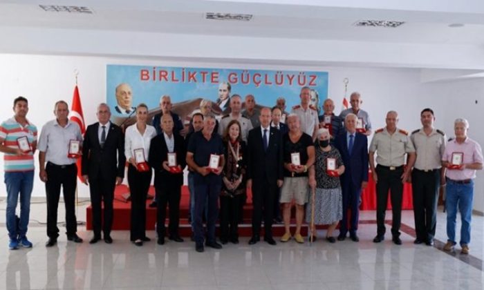 Cumhurbaşkanı Ersin Tatar, Daniş Karabelen’i anma ve madalya takdim törenine katıldı