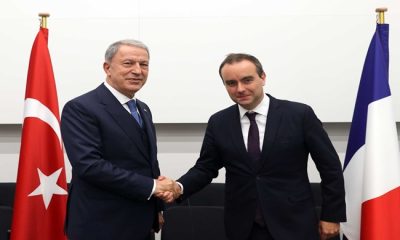 Millî Savunma Bakanı Hulusi Akar, NATO Karargâhında Fransa Savunma Bakanı Sebastian Lecornu ile Bir Araya Geldi