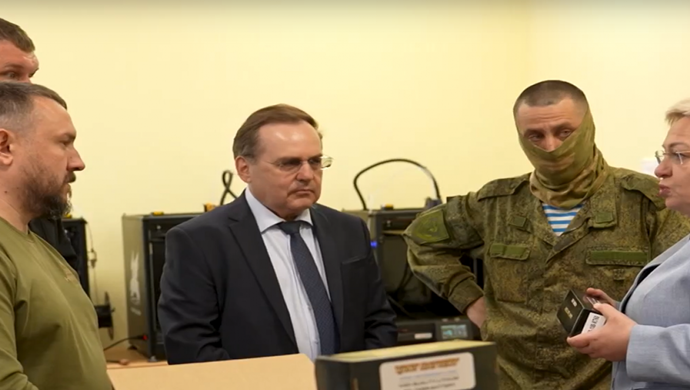 Поездка в столицу для ветерана, подарки новорождённым Донбасса, поддержка участников СВО: «Единая Россия» помогает жителям регионов