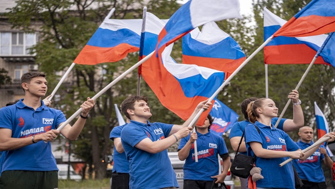 «Молодая Гвардия Единой России» в День России организовала праздничные мероприятия по всей стране